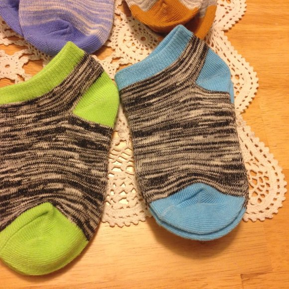 Toddler Socks - Ages 2 to 4, Six new pair - Picture 4 of 5